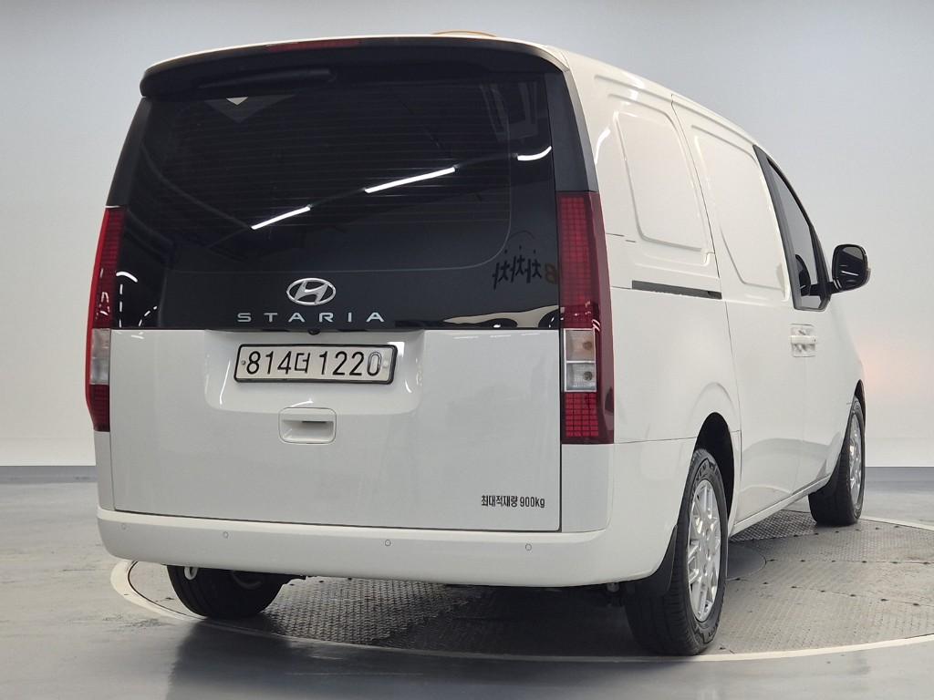 2023 HYUNDAI STARIA 
