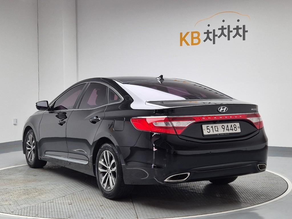 2011 HYUNDAI GRANDEUR HG 