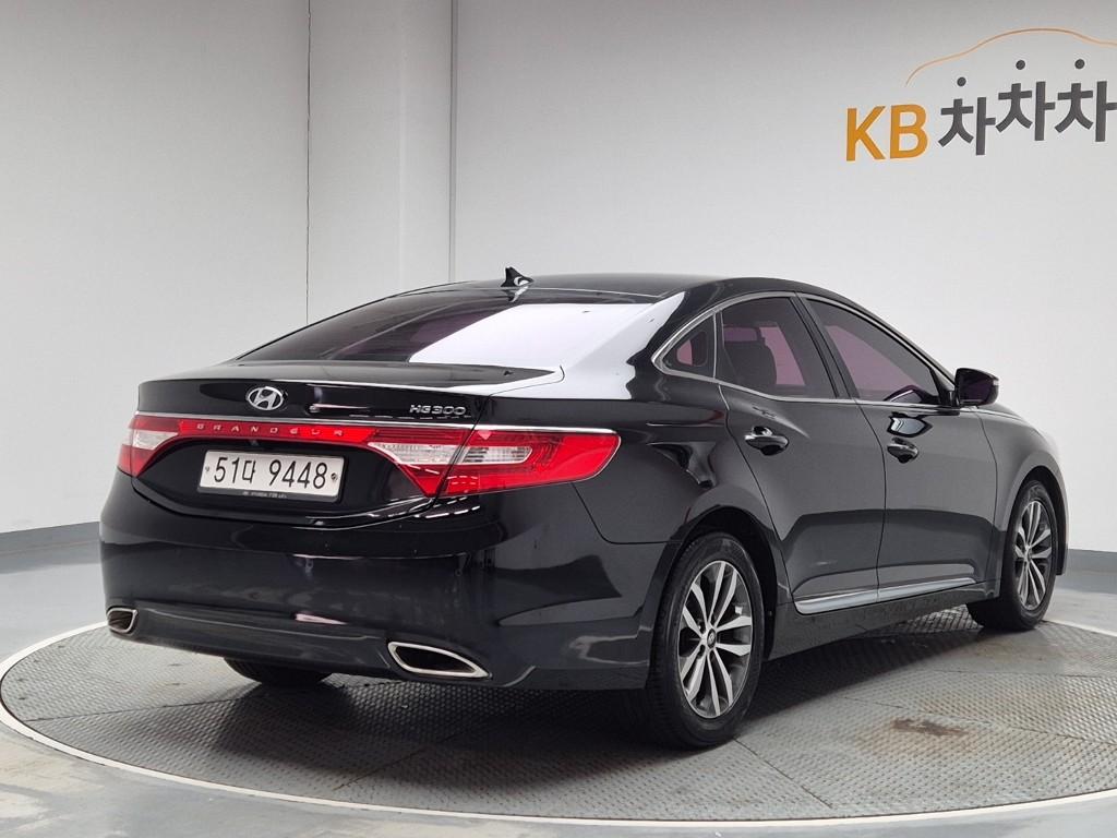 2011 HYUNDAI GRANDEUR HG 