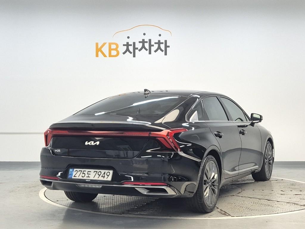 2023 KIA K8 