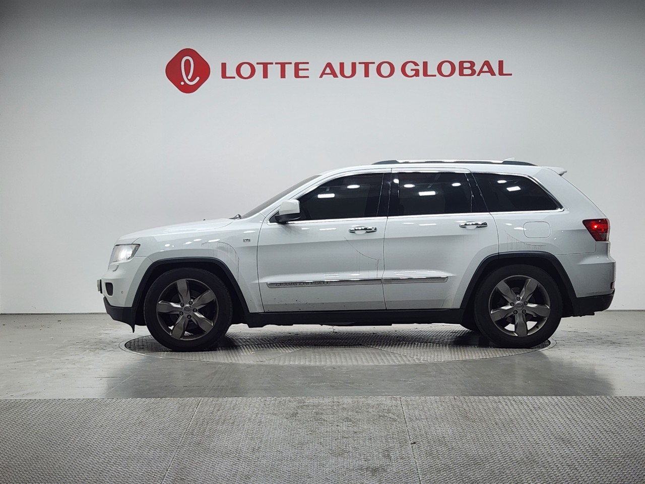 2013 JEEP Grand Cherokee(WJ) 3.0 V6 Turbo DieselOverland