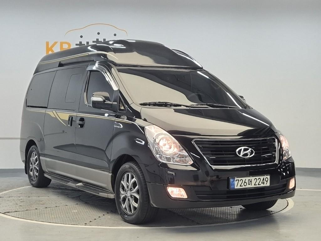 2018 HYUNDAI GRAND STAREX 