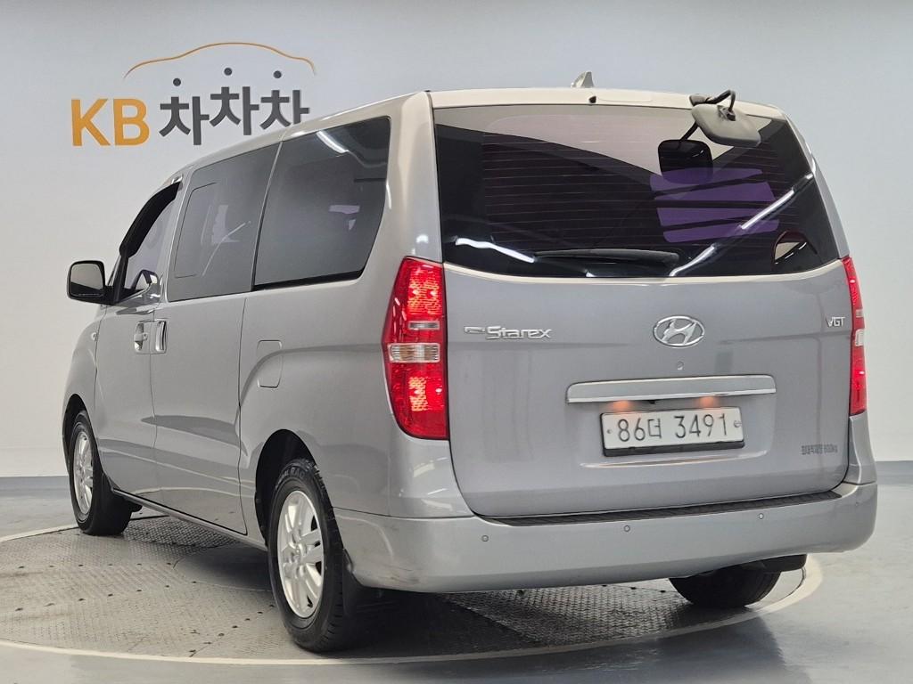 2016 HYUNDAI GRAND STAREX 