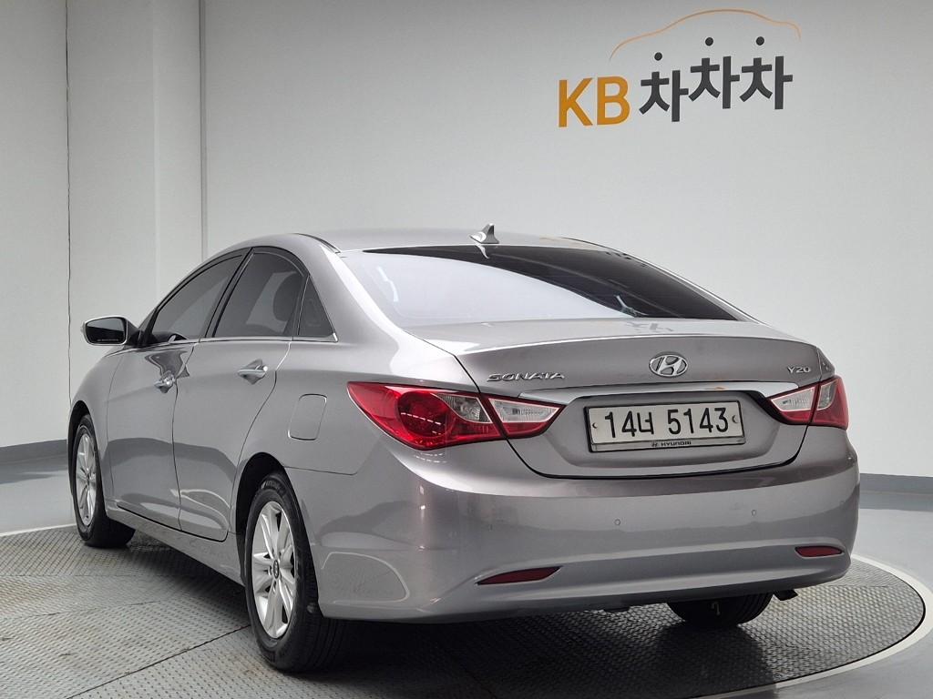 2010 HYUNDAI SONATA (YF) 