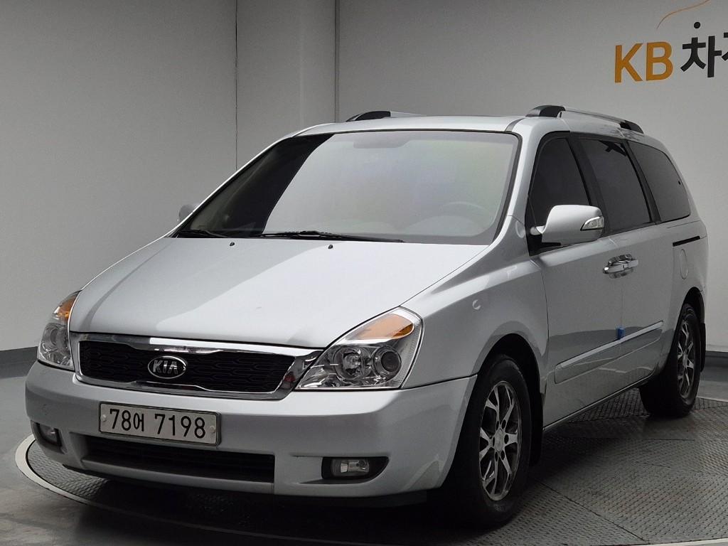 2014 KIA CARNIVAL R 