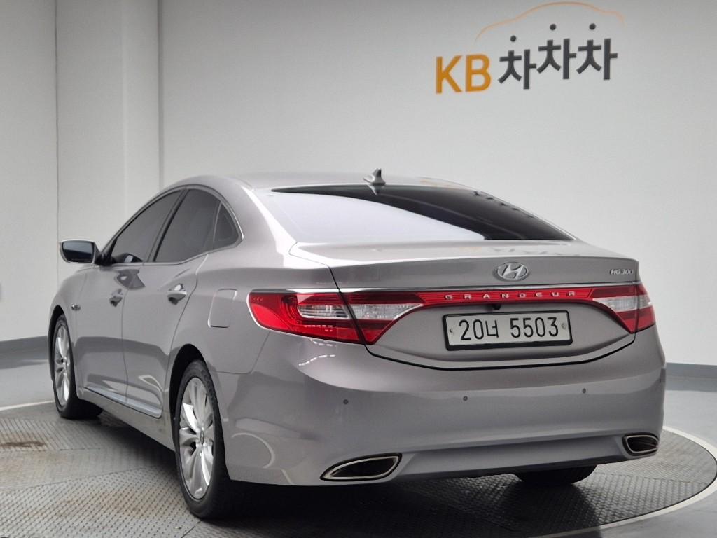 2012 HYUNDAI GRANDEUR HG 