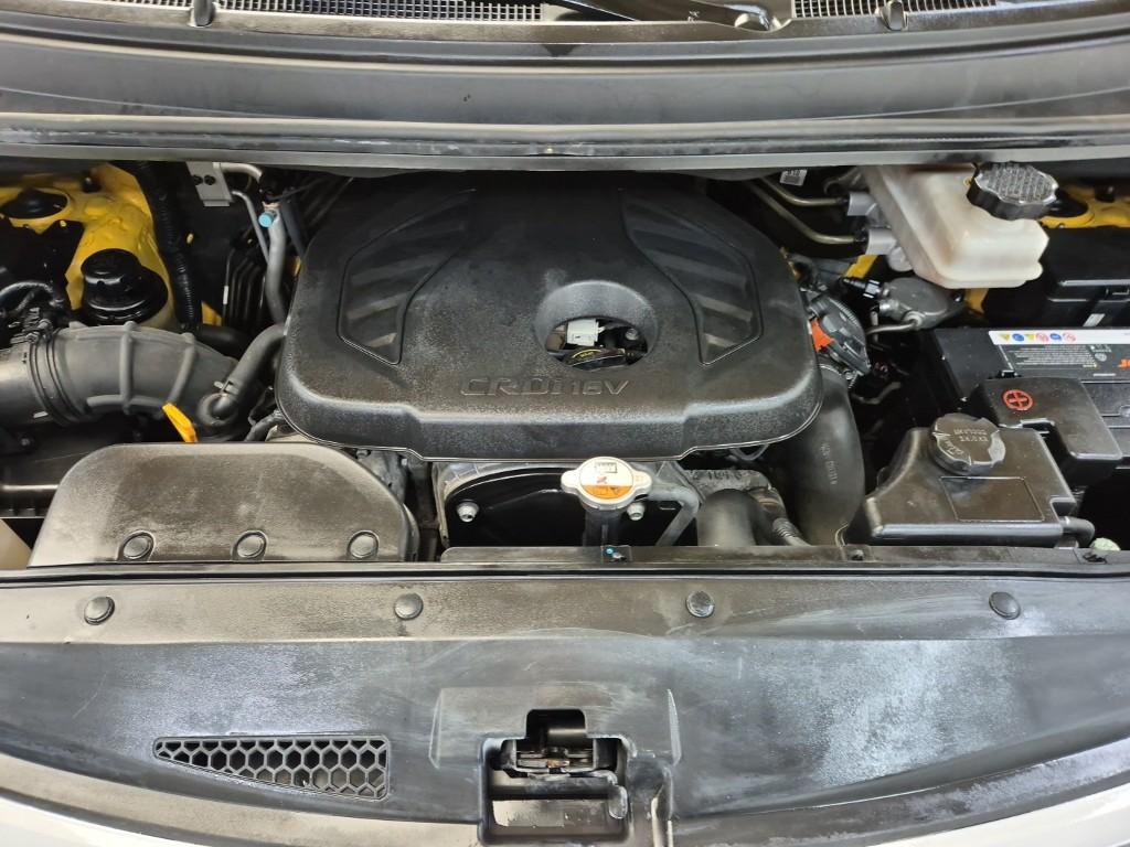 2016 HYUNDAI GRAND STAREX 