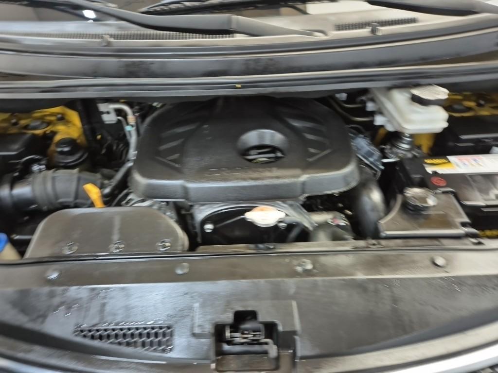 2015 HYUNDAI GRAND STAREX 