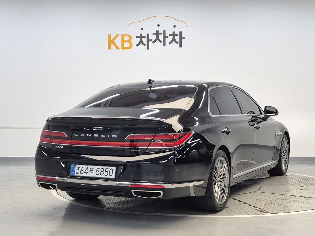 2021 GENESIS G90 