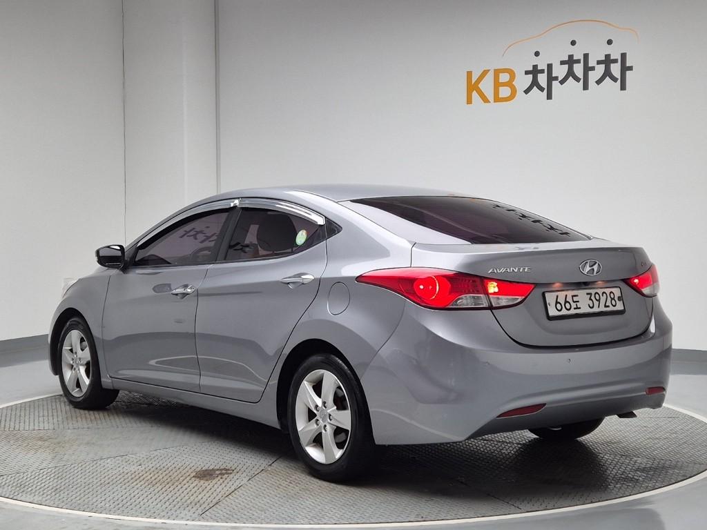 2013 HYUNDAI AVANTE MD 