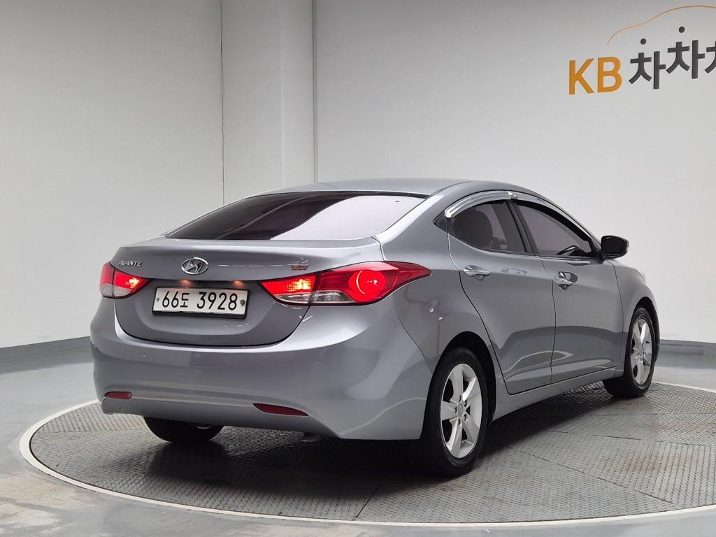 2013 HYUNDAI AVANTE MD 