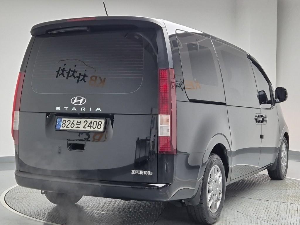 2022 HYUNDAI STARIA 