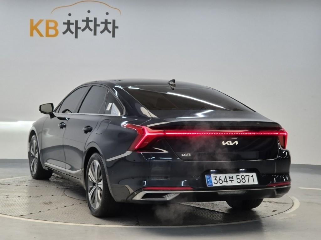 2022 KIA K8 