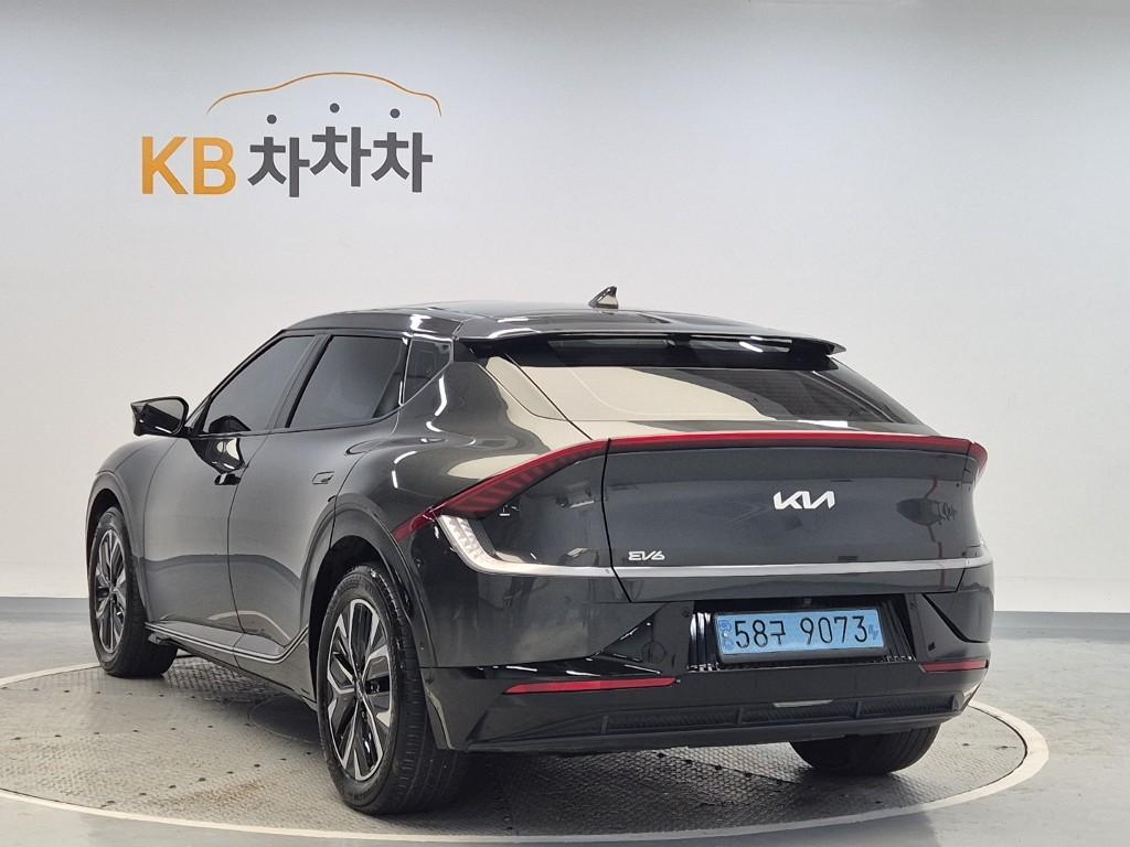 2022 KIA EV6 