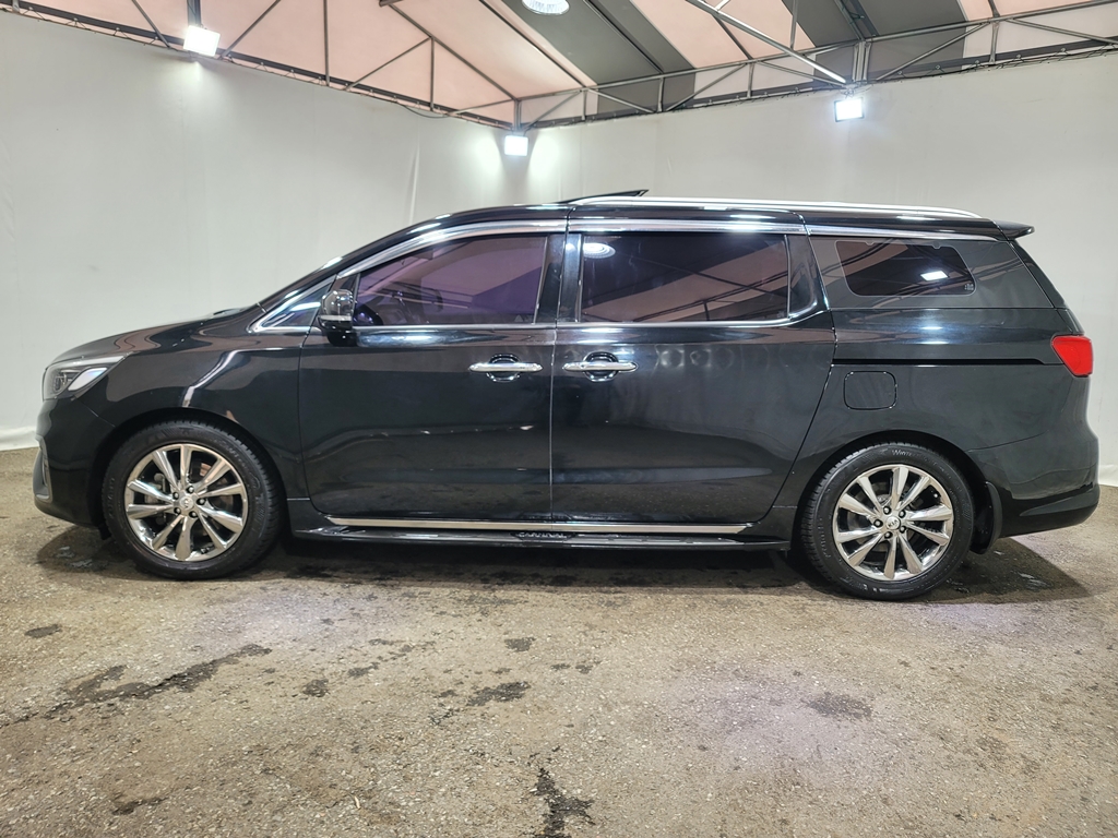 2019 KIA THE NEW CARNIVAL 9seat Diesel Noblesse