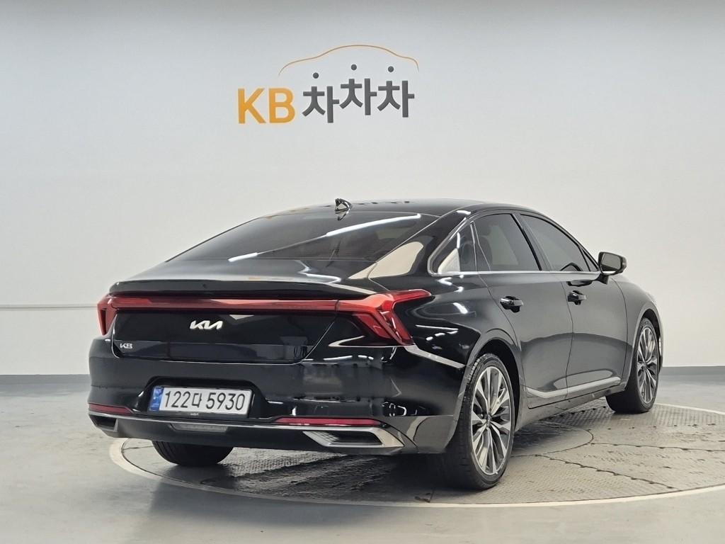 2023 KIA K8 