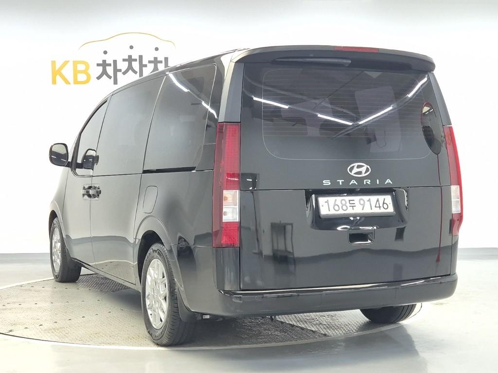 2023 HYUNDAI STARIA 
