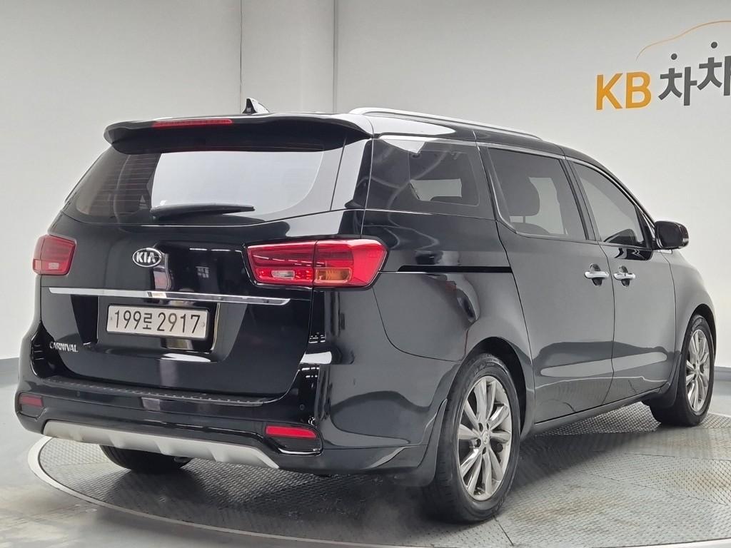 2019 KIA THE NEW CARNIVAL 