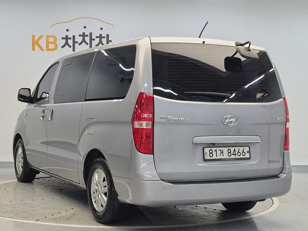 2016 HYUNDAI GRAND STAREX 