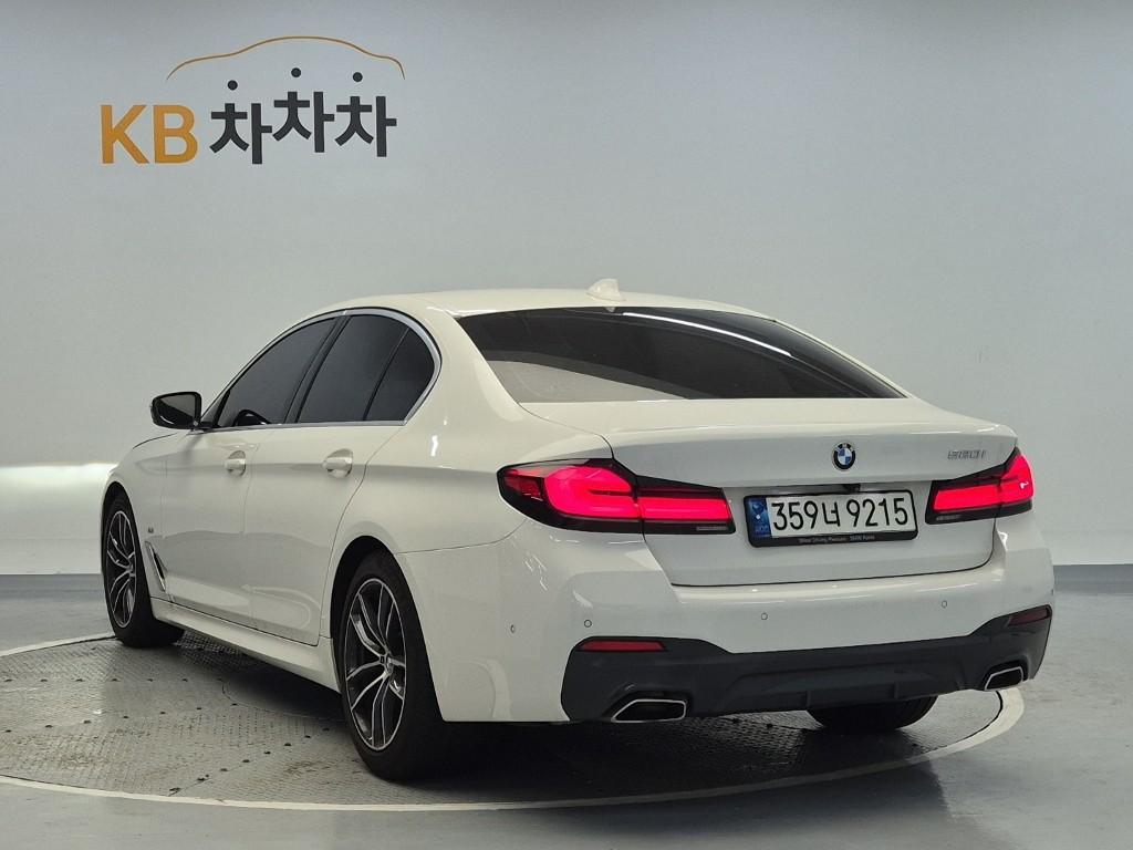 2022 BMW 5 SERIES (7Gen) 