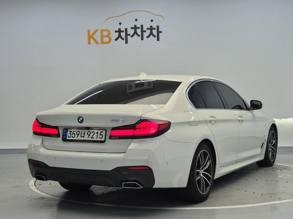 2022 BMW 5 SERIES (7Gen) 