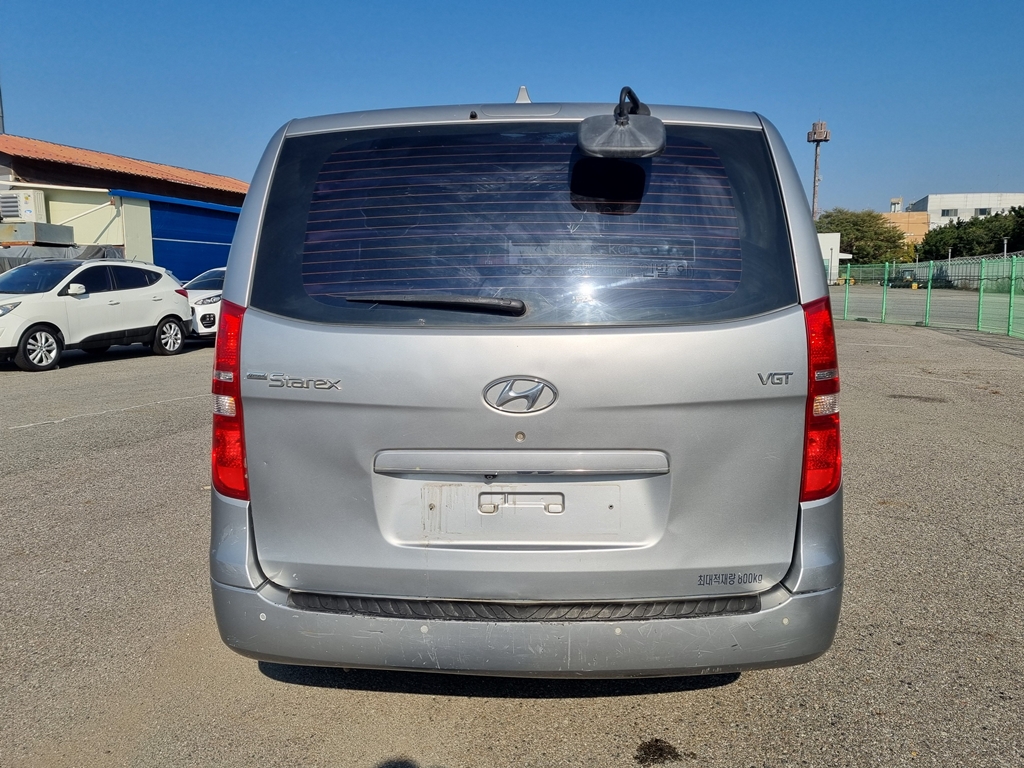 2018 HYUNDAI GRAND STAREX 3seat  Diesel Van Smart