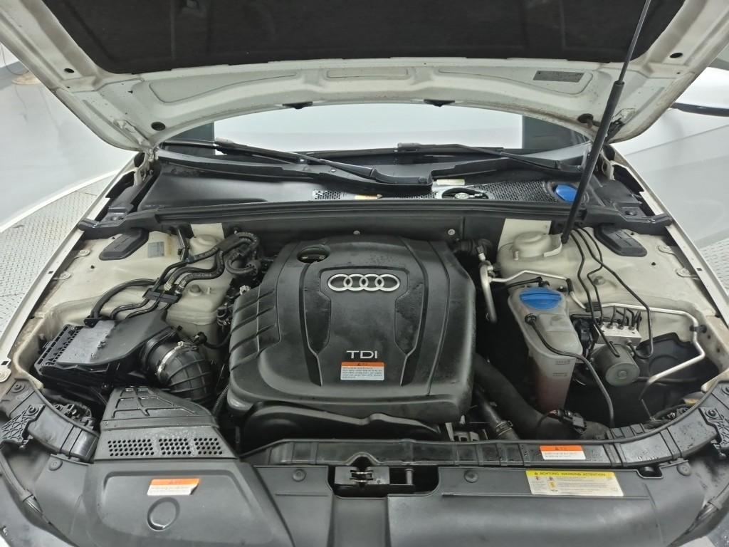 2015 AUDI A4 (4Gen) 