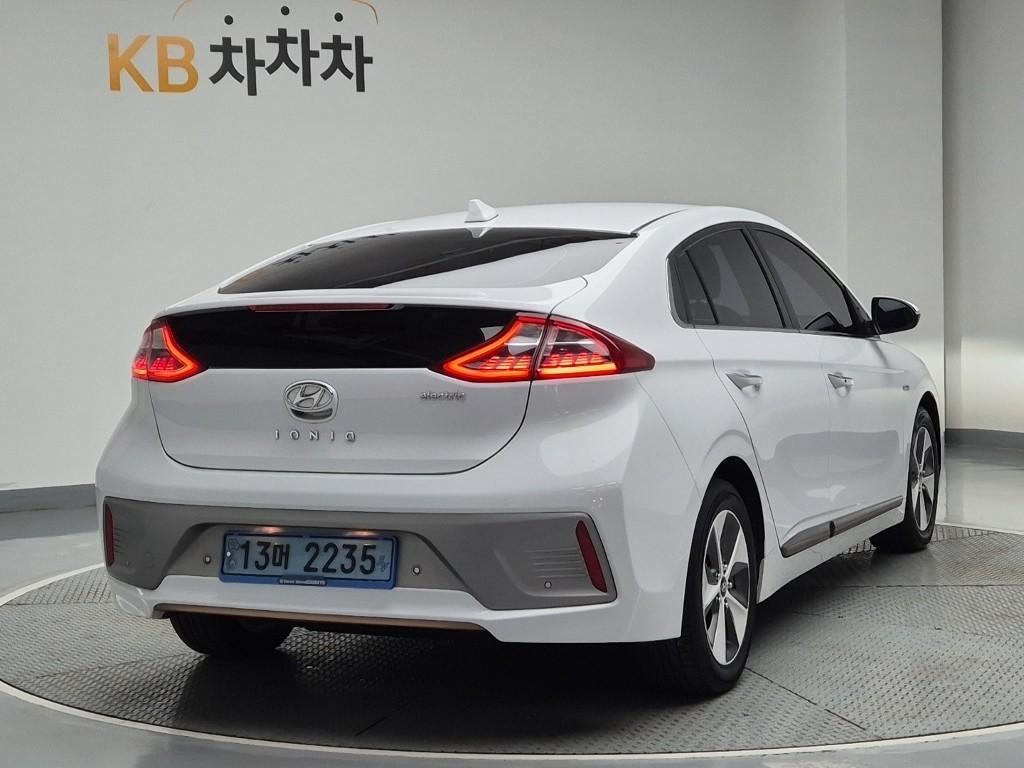 2018 HYUNDAI IONIQ Electric 