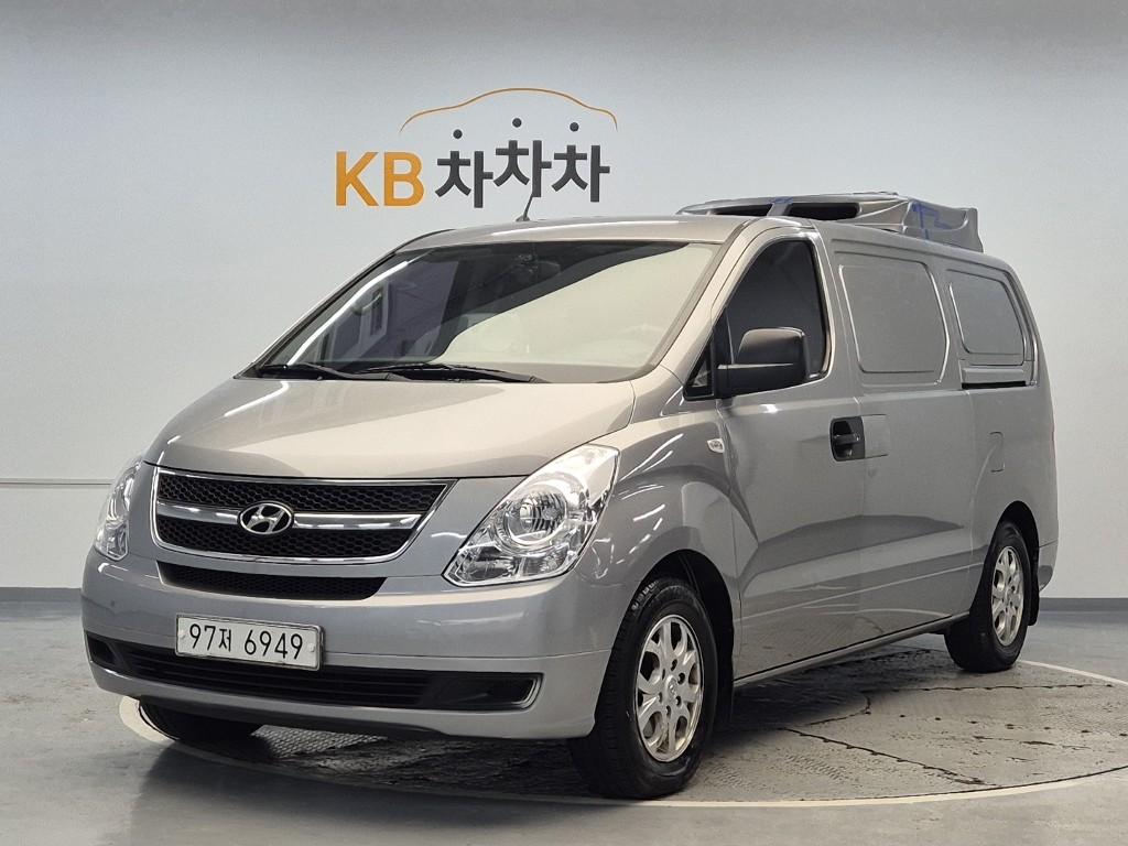 2011 HYUNDAI GRAND STAREX 