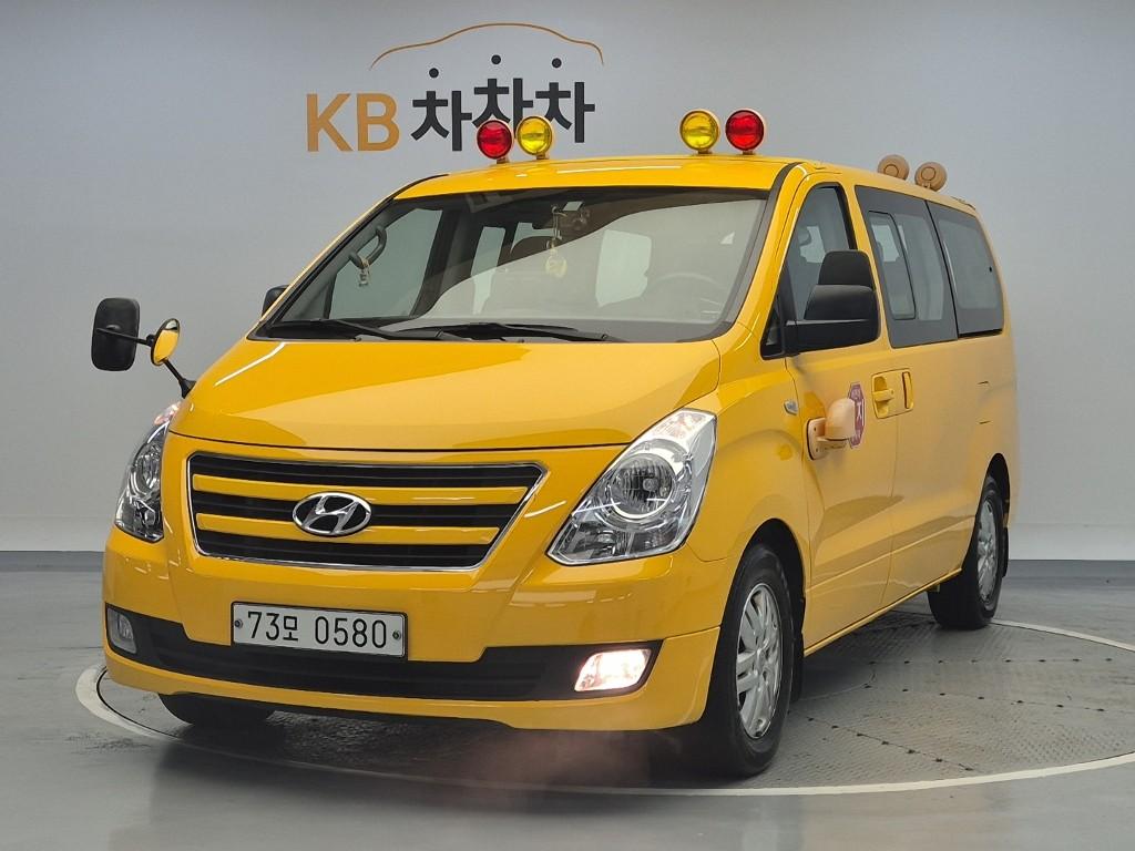 2018 HYUNDAI GRAND STAREX 