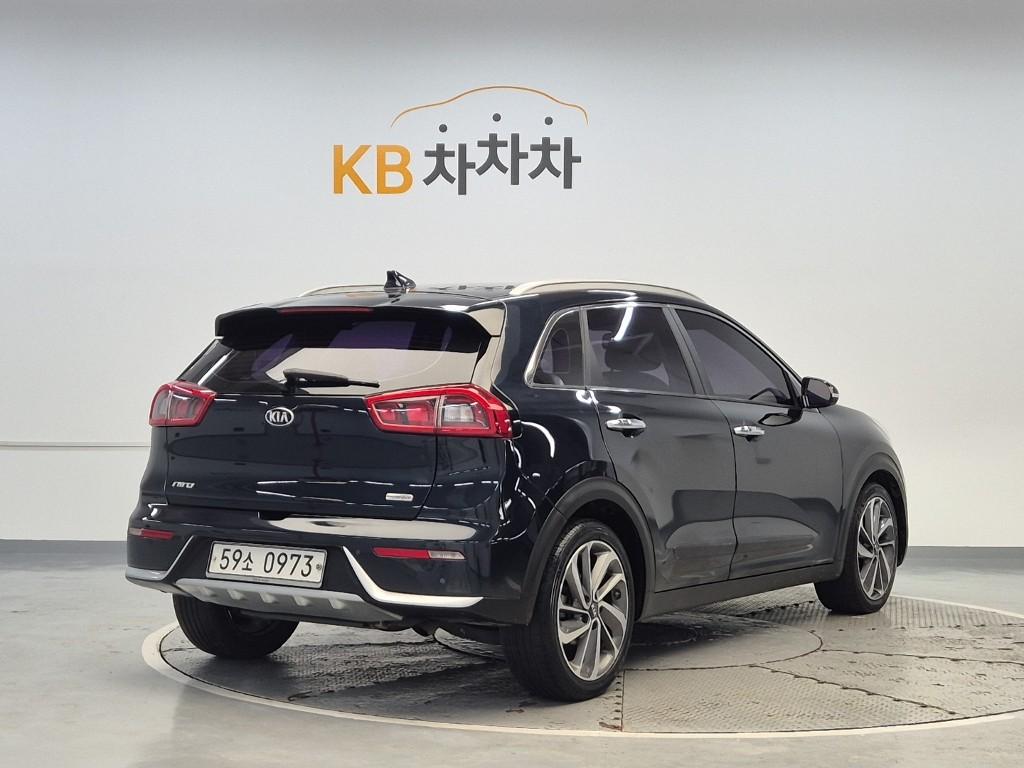 2017 KIA NIRO 