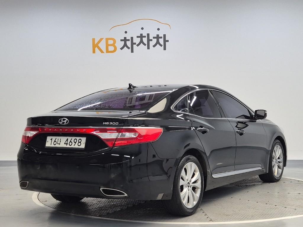 2012 HYUNDAI GRANDEUR HG 