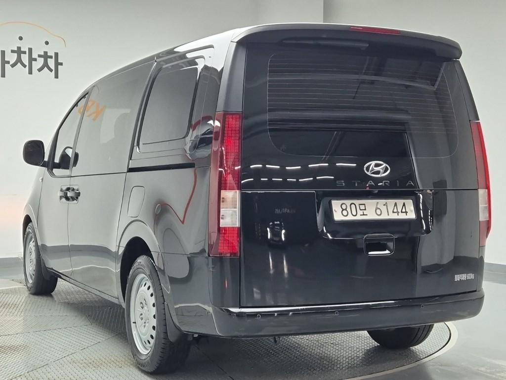 2022 HYUNDAI STARIA 