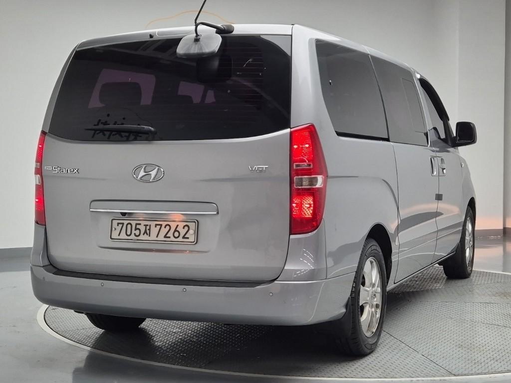 2019 HYUNDAI THE NEW GRAND STAREX 