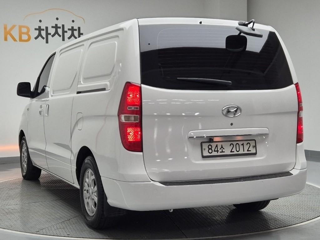 2015 HYUNDAI GRAND STAREX 