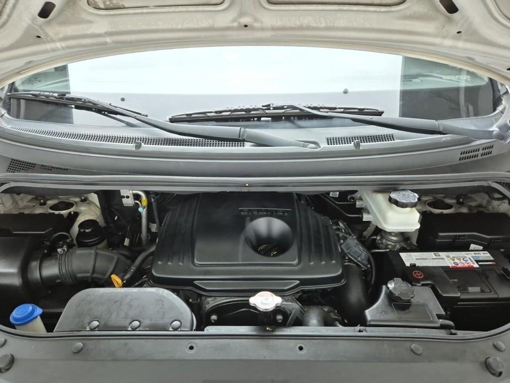 2015 HYUNDAI GRAND STAREX 