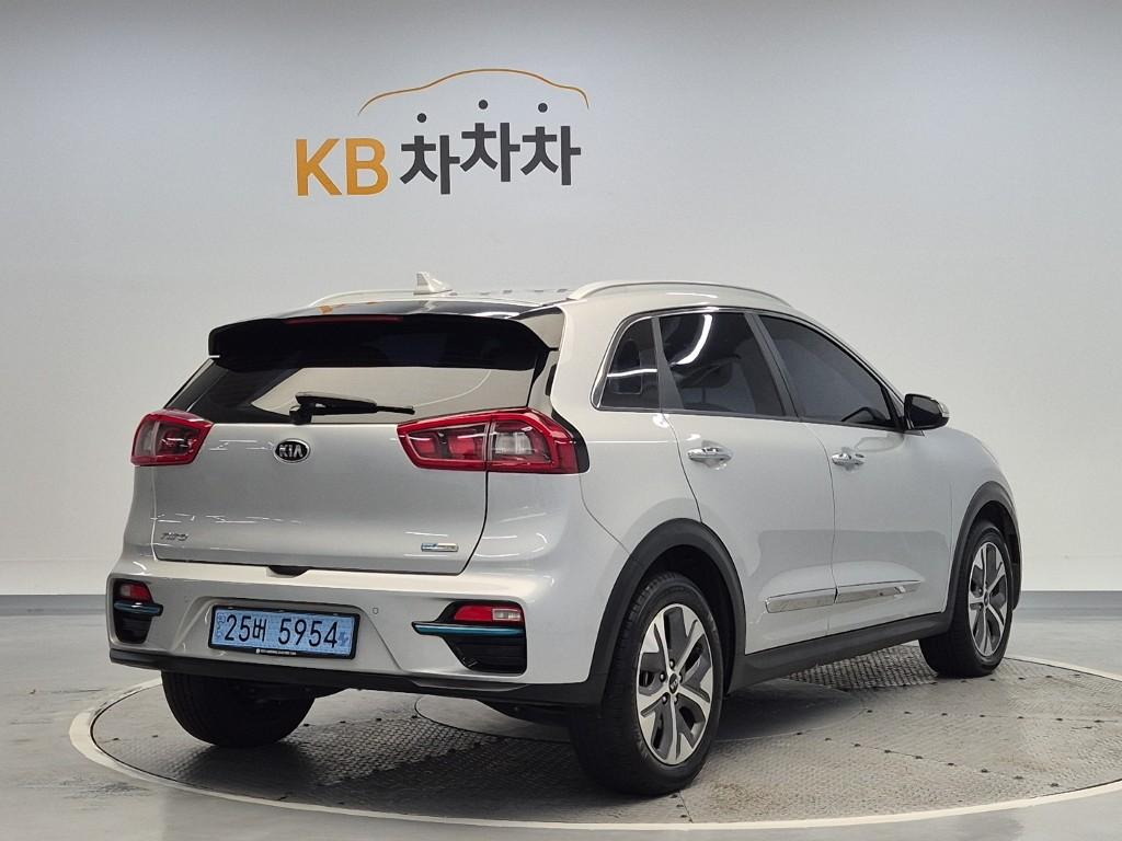 2021 KIA NIRO EV 