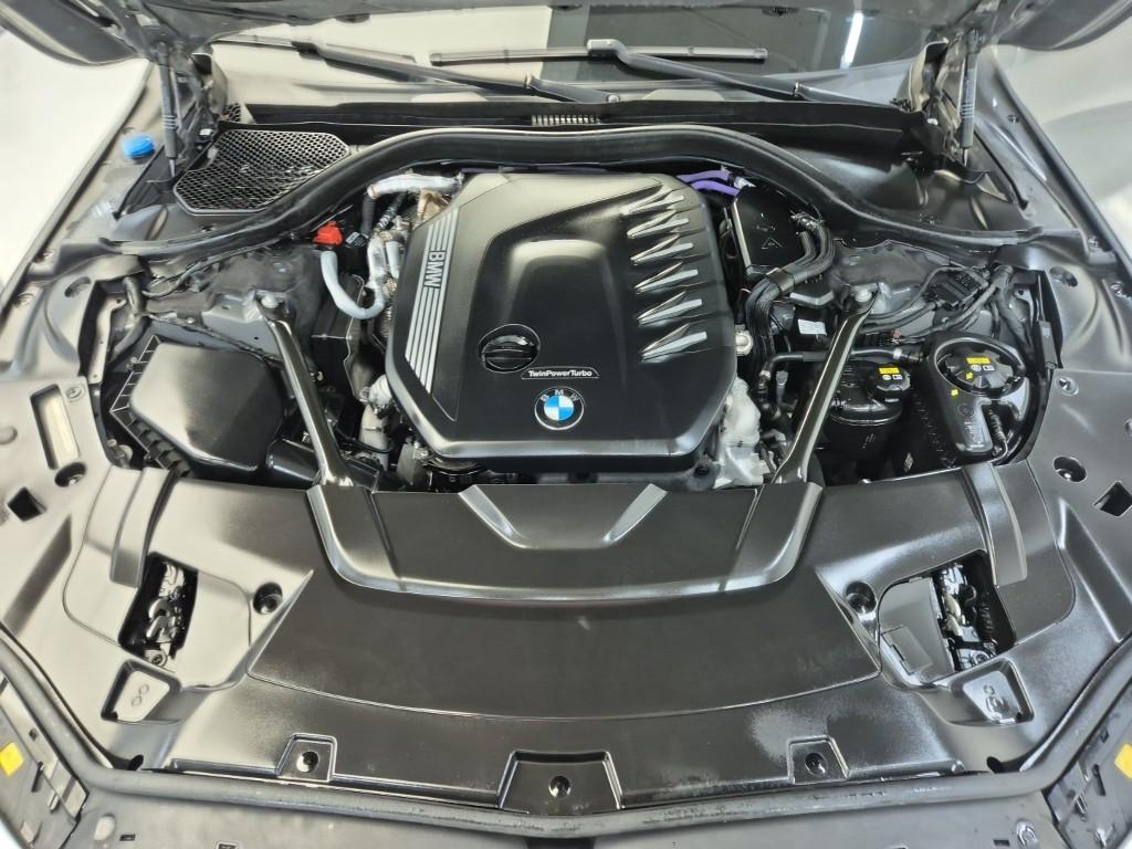 2022 BMW 7 SERIES (6Gen) 