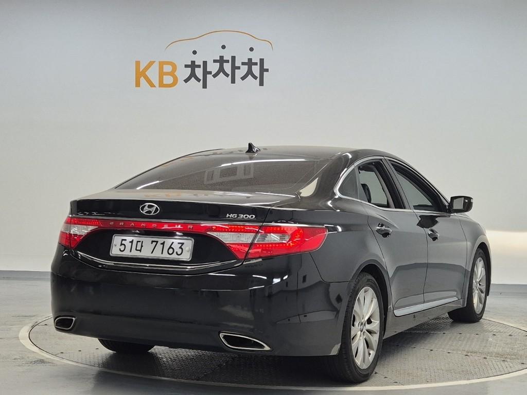 2011 HYUNDAI GRANDEUR HG 
