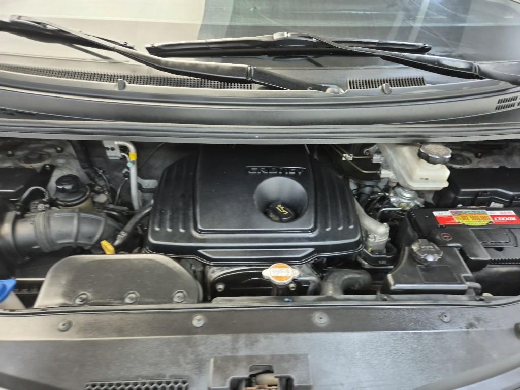 2011 HYUNDAI GRAND STAREX 