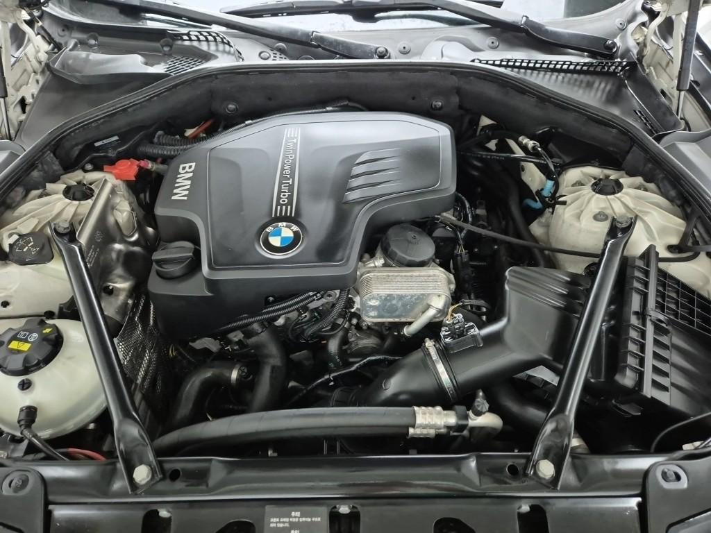 2015 BMW 5 SERIES (6Gen) 