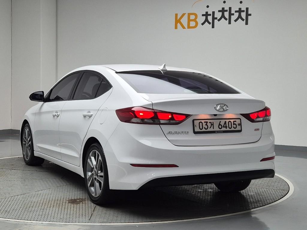 2017 HYUNDAI AVANTE AD 