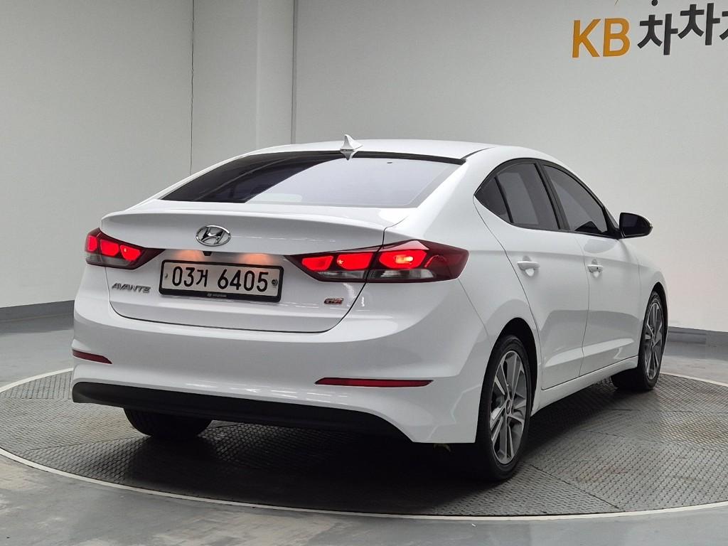 2017 HYUNDAI AVANTE AD 