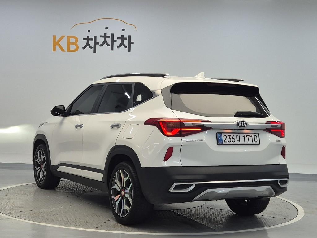 2022 KIA SELTOS 
