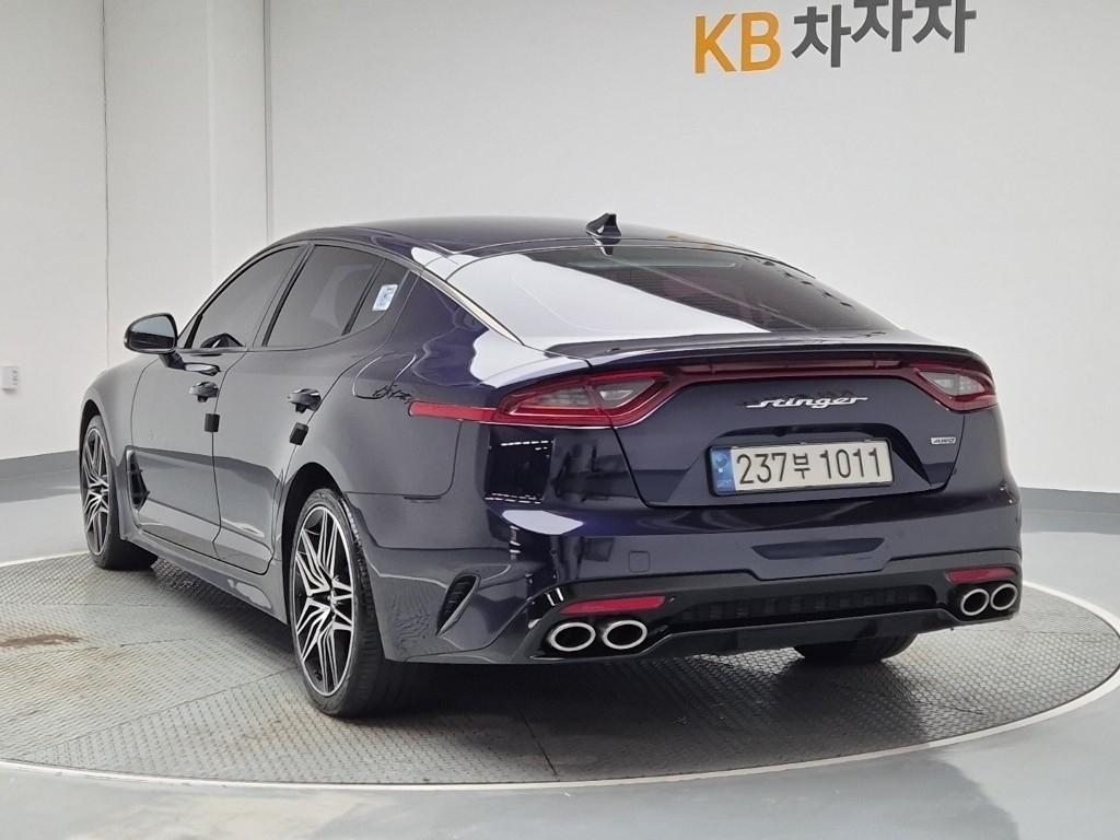 2019 KIA STINGER 
