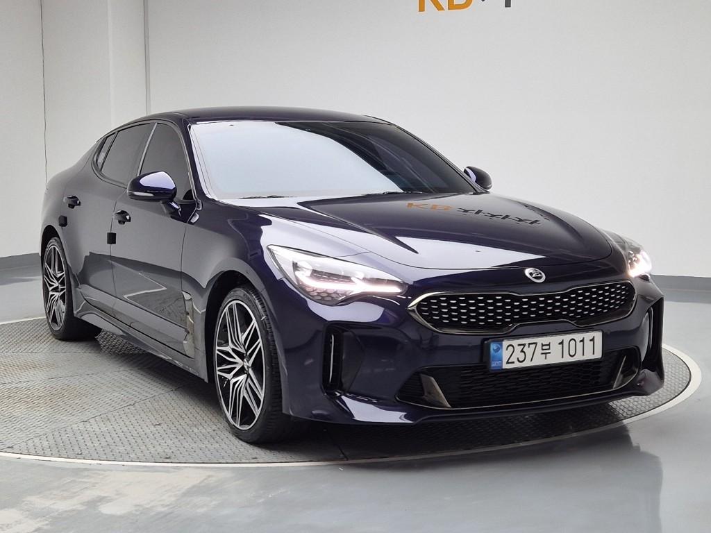 2019 KIA STINGER 