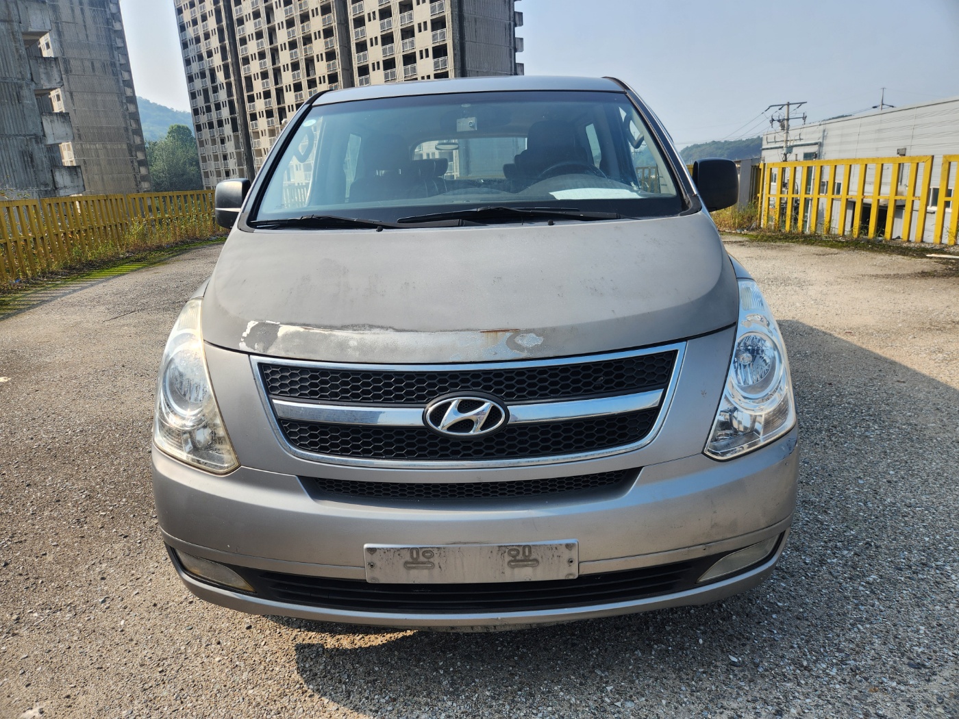 2011 Hyundai Grand Starex