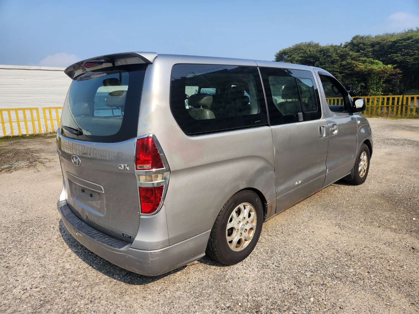 2011 Hyundai Grand Starex