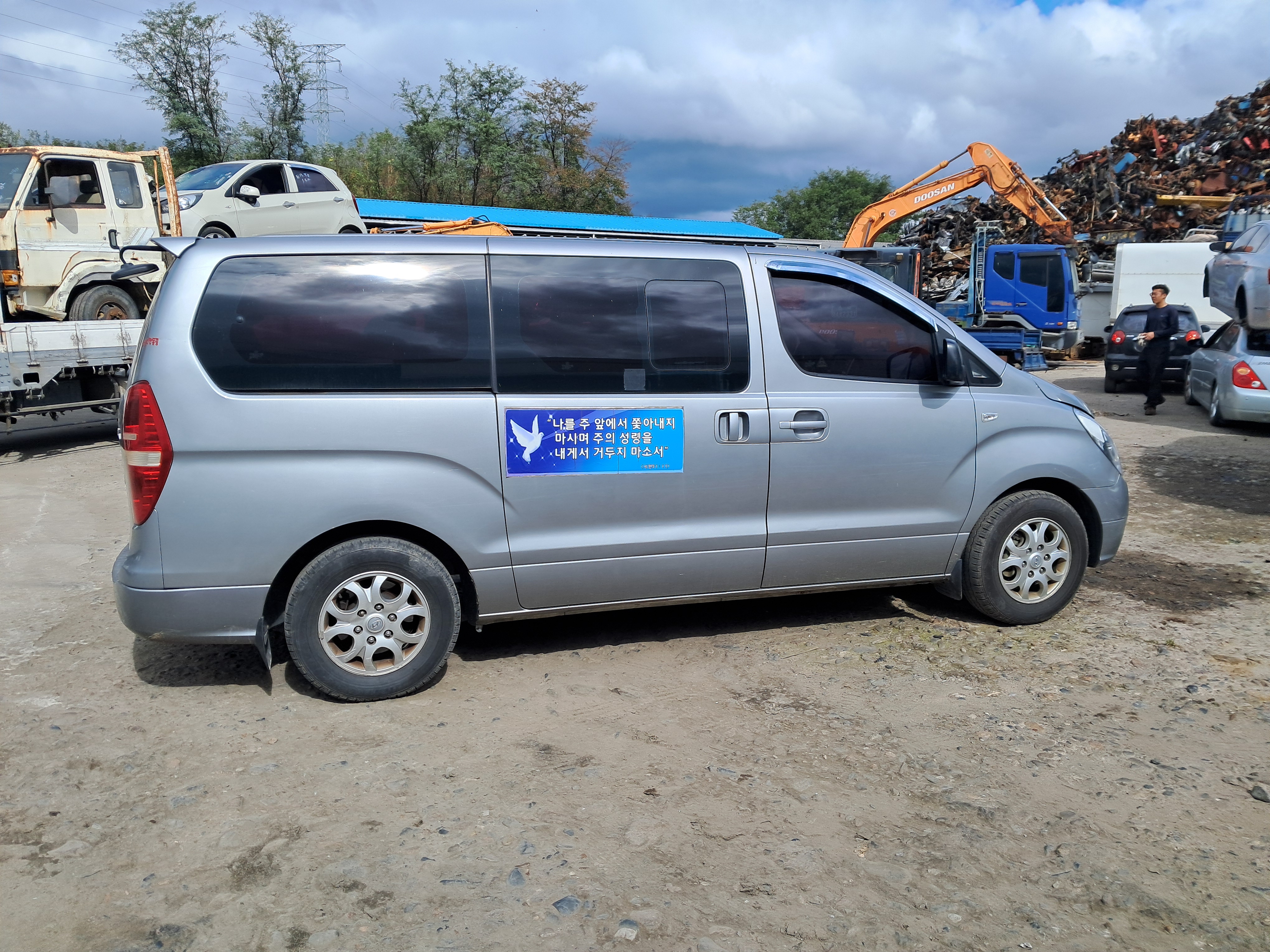 2012 Hyundai Grand Starex