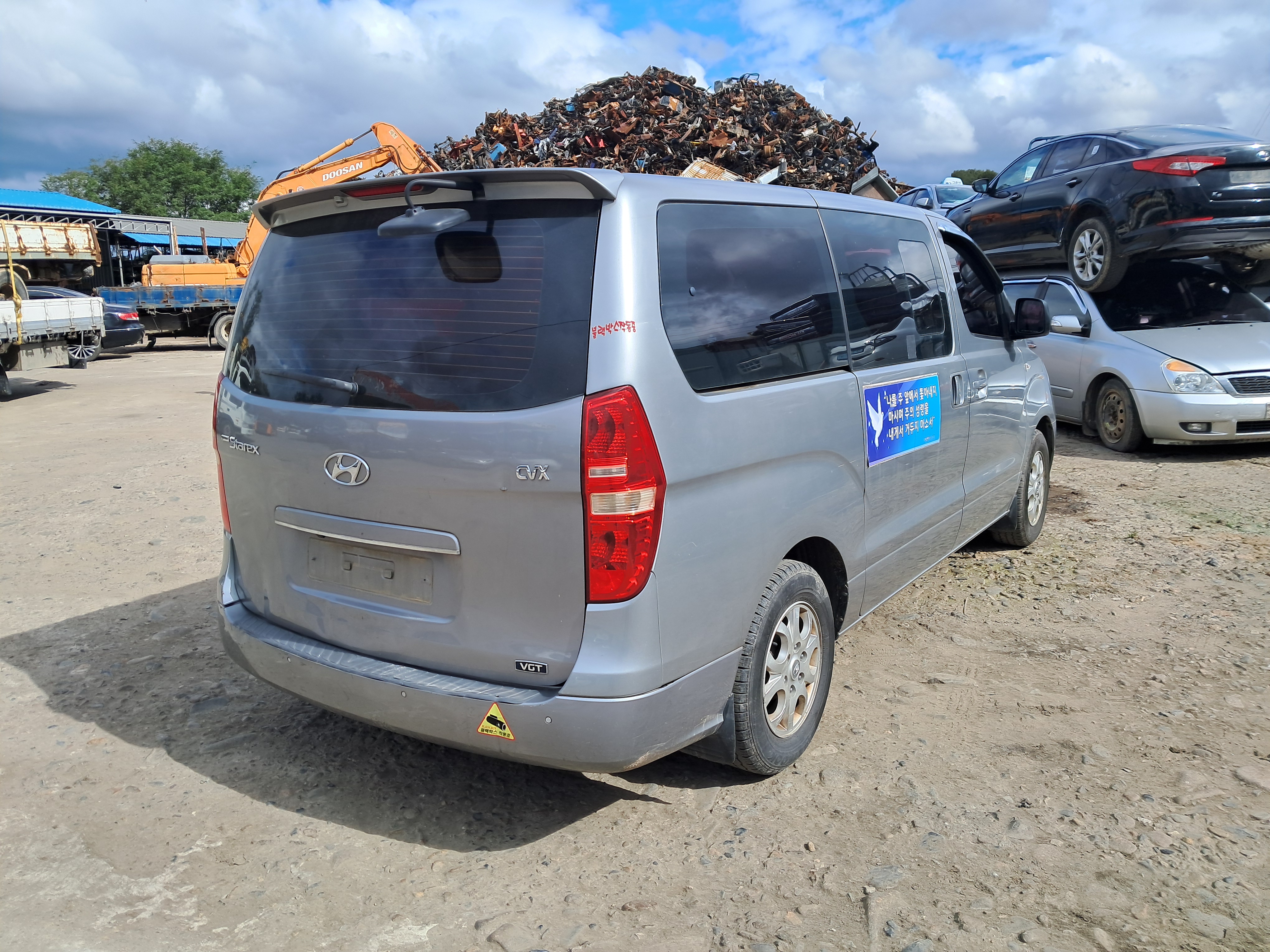 2012 Hyundai Grand Starex